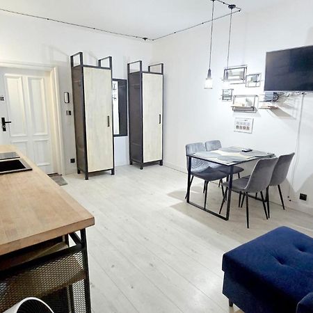 Siodemka By Rentoom Apartment Torun Luaran gambar